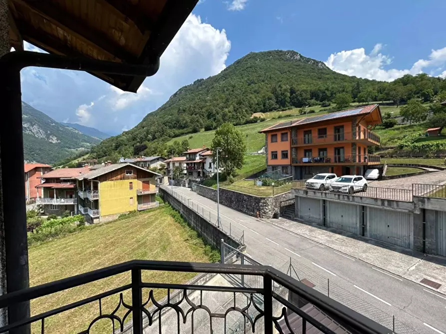 Immagine 9 di Appartamento in vendita  in via Lombardia 38 a Ardesio