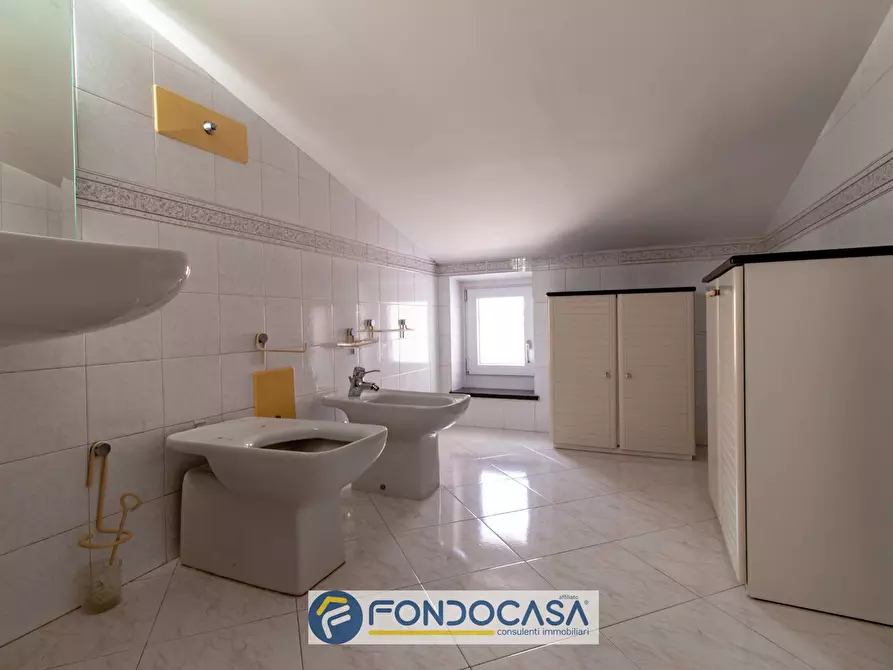 Immagine 55 di Villa in vendita  in via Padova 28A a Battipaglia