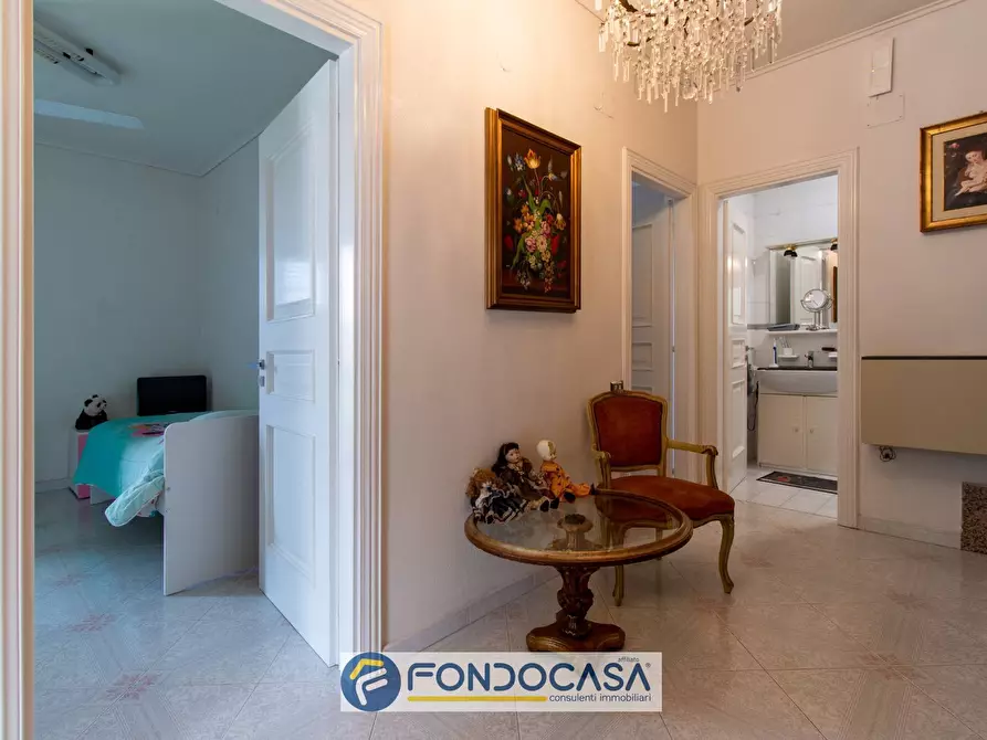 Immagine 41 di Villa in vendita  in via Padova 28A a Battipaglia
