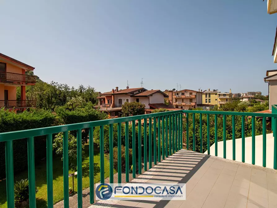 Immagine 48 di Villa in vendita  in via Padova 28A a Battipaglia