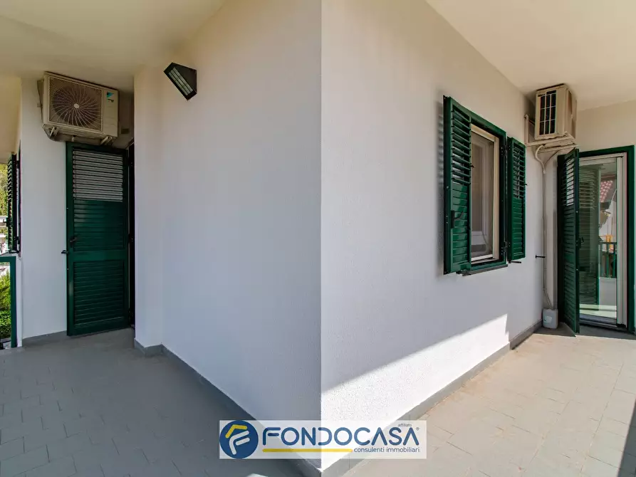 Immagine 51 di Villa in vendita  in via Padova 28A a Battipaglia