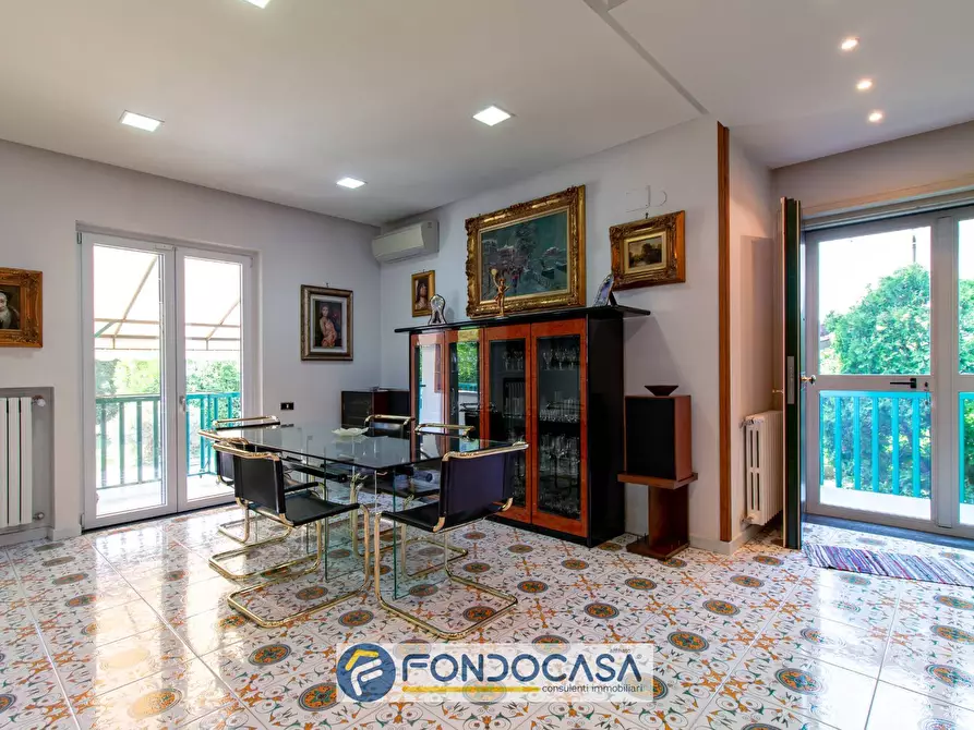 Immagine 28 di Villa in vendita  in via Padova 28A a Battipaglia