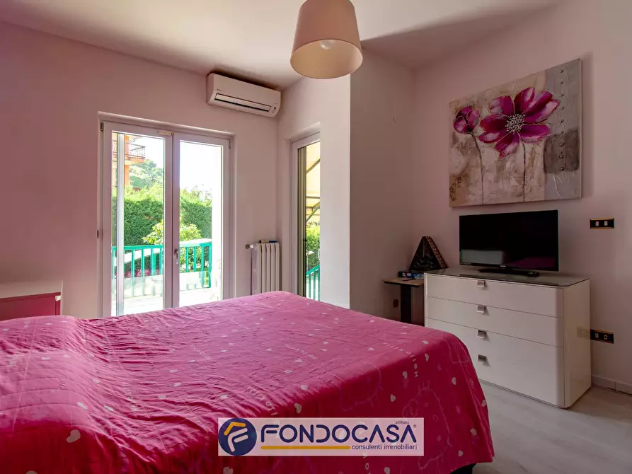 Immagine 31 di Villa in vendita  in via Padova 28A a Battipaglia