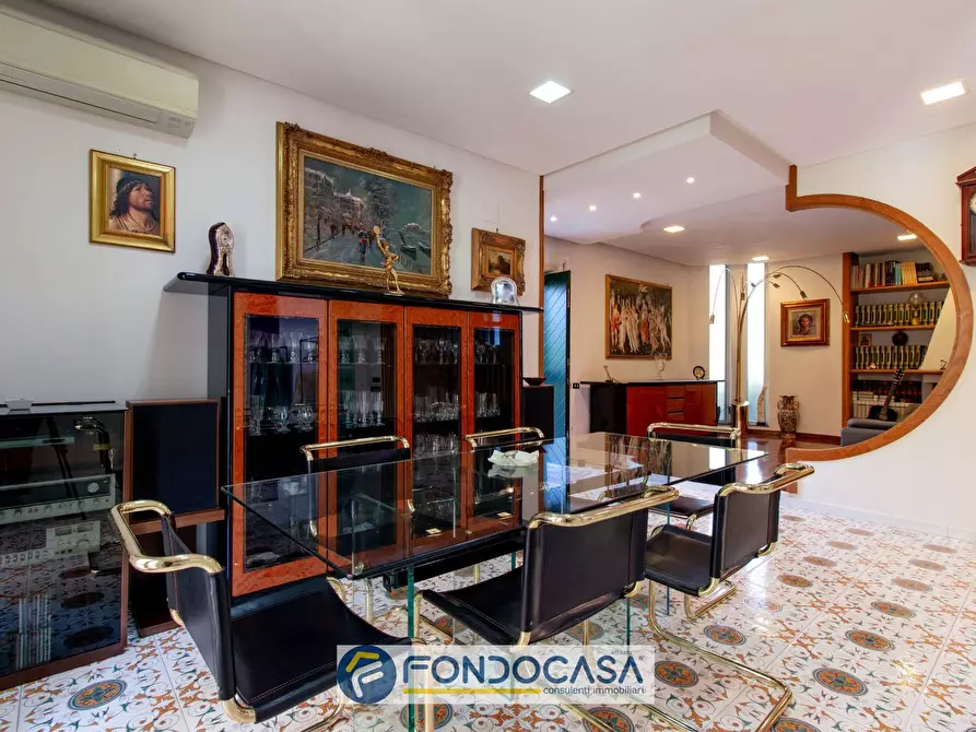 Immagine 25 di Villa in vendita  in via Padova 28A a Battipaglia
