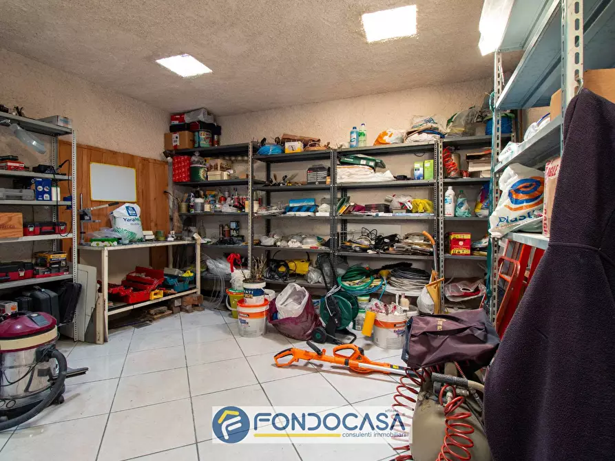Immagine 58 di Villa in vendita  in via Padova 28A a Battipaglia