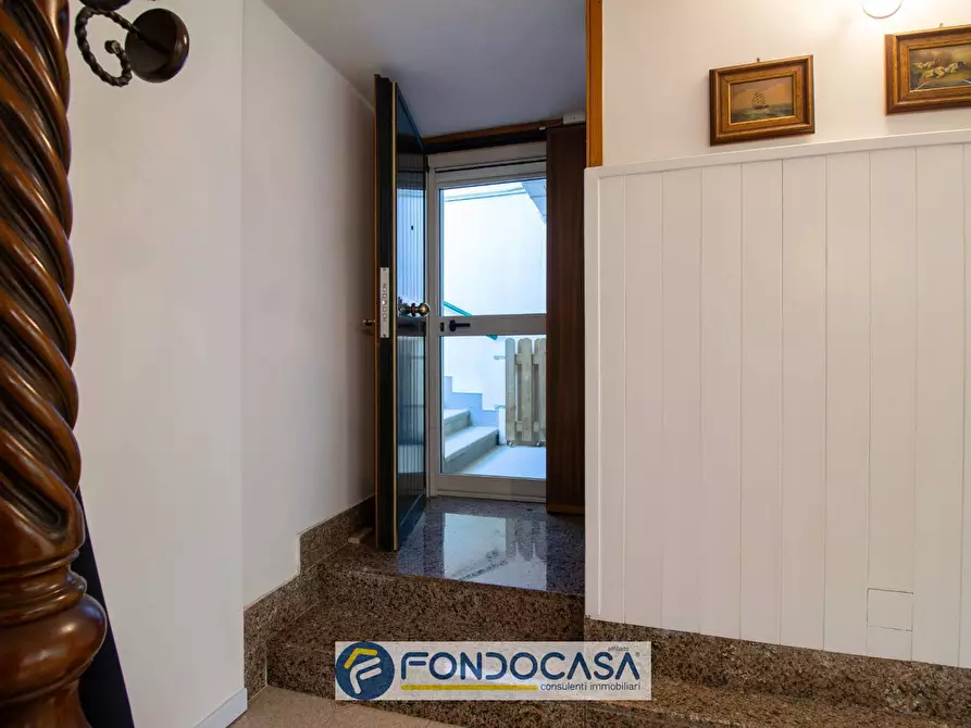 Immagine 9 di Villa in vendita  in via Padova 28A a Battipaglia