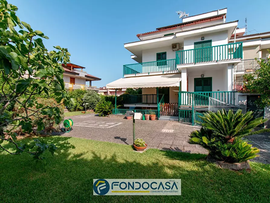 Immagine 4 di Villa in vendita  in via Padova 28A a Battipaglia