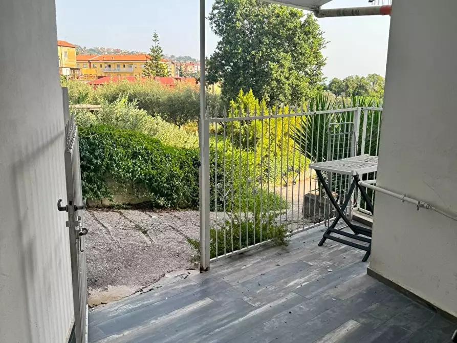Immagine 6 di Appartamento in affitto  in Via Partecipazione a Salerno