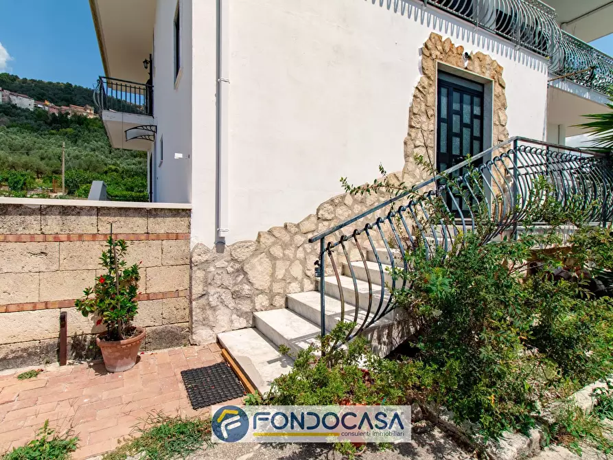 Immagine 7 di Casa semindipendente in vendita  in Via Orazio Flacco 1 a Salerno