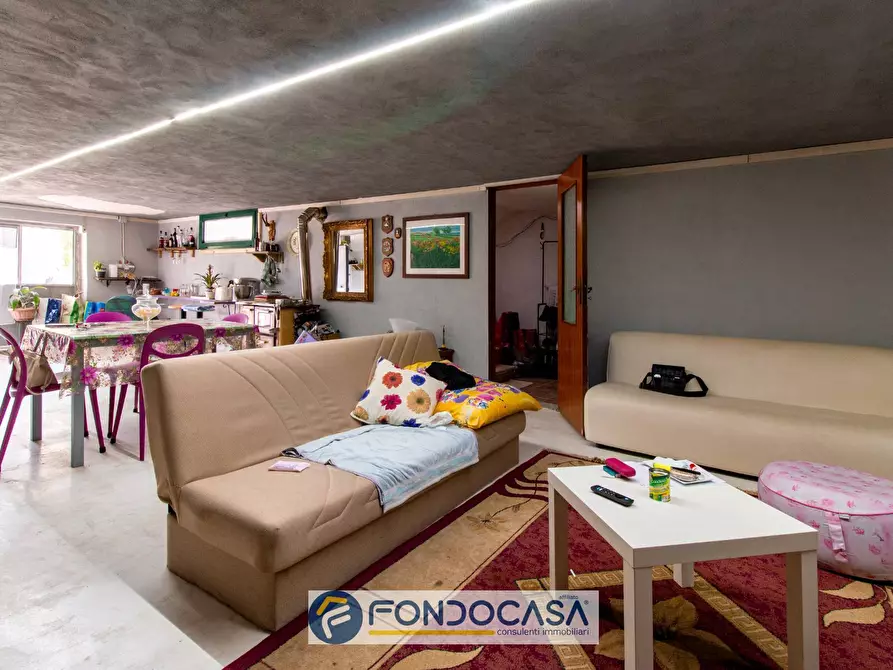 Immagine 35 di Casa semindipendente in vendita  in Via Orazio Flacco 1 a Salerno