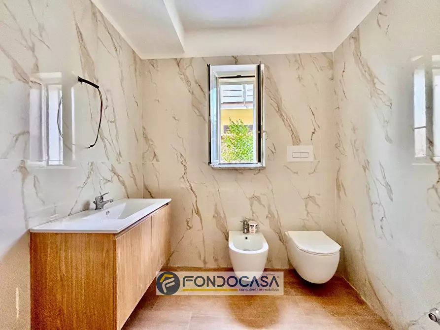 Immagine 9 di Appartamento in vendita  in via eugenio montale a Casavatore