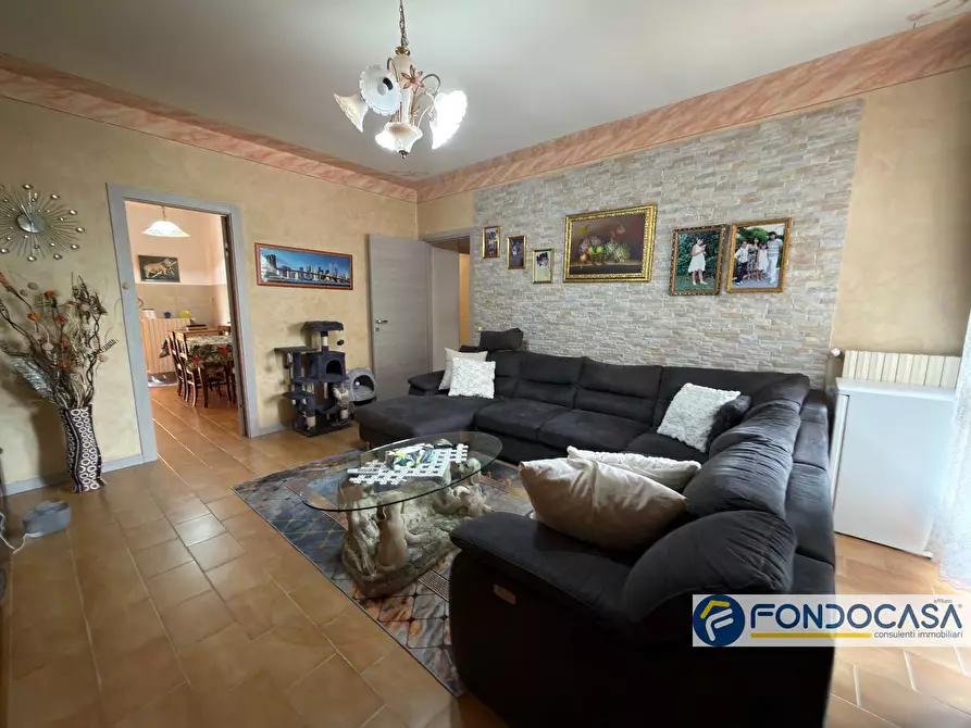 Immagine 3 di Appartamento in vendita  in Via Degli Orti a Adro