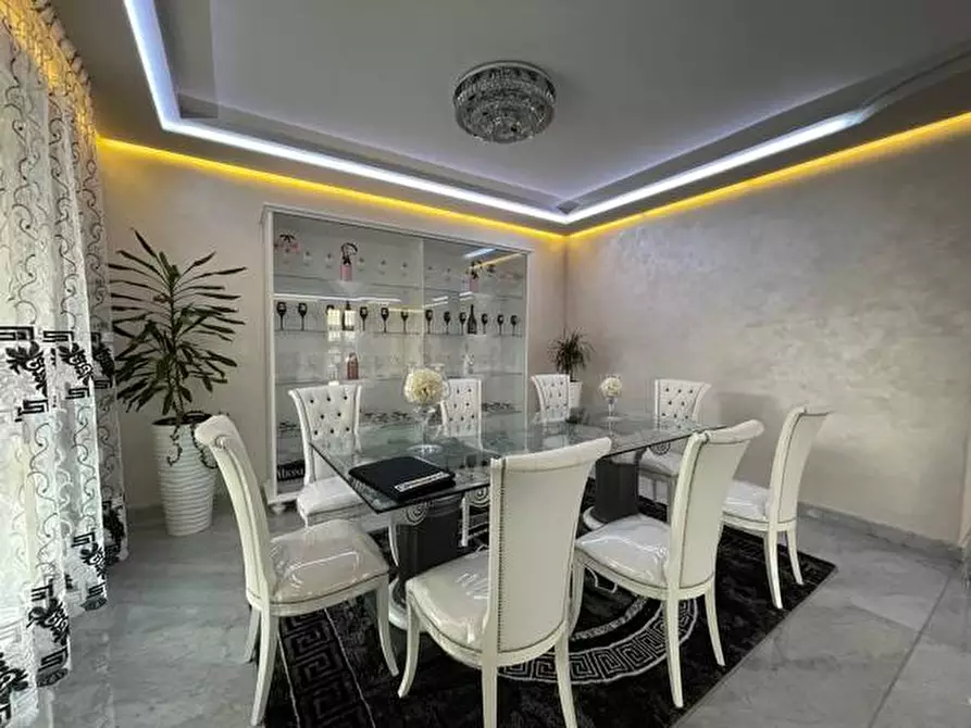 Immagine 8 di Villa in vendita  a Adrara San Martino