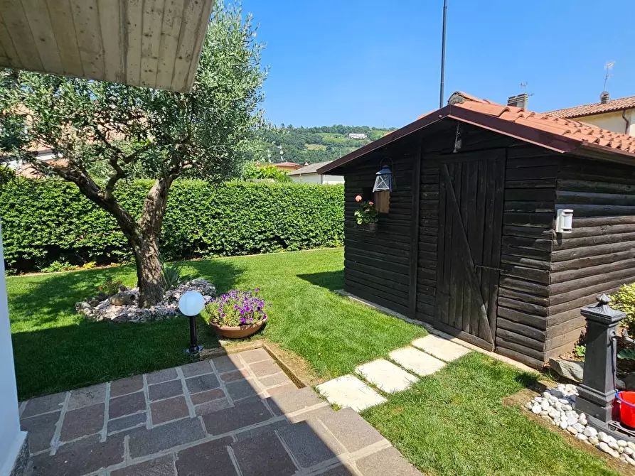 Immagine 3 di Casa semindipendente in vendita  in VIA SAN PIETRO a Adro