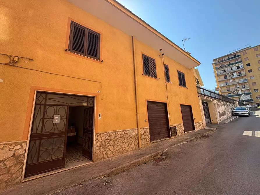 Immagine 1 di Casa semindipendente in vendita  in VIA MARCO POLO 5 a Angri