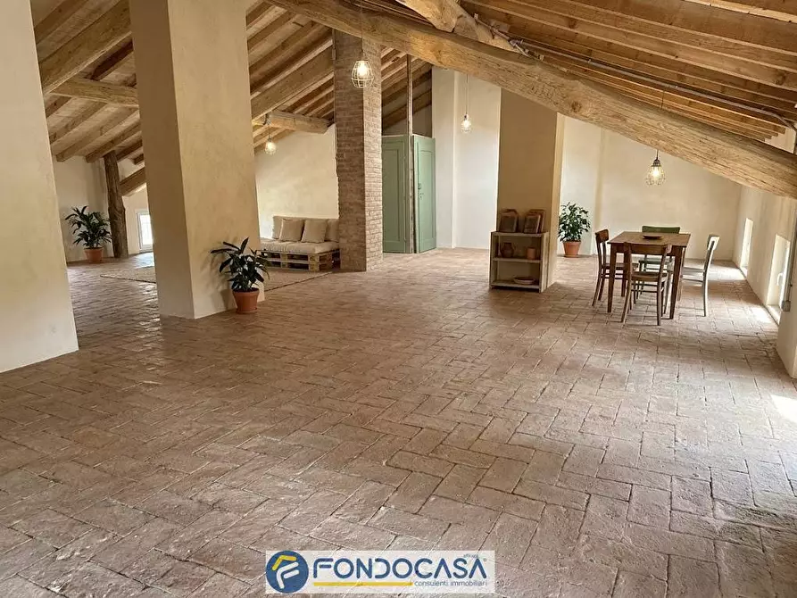 Immagine 2 di Attico in vendita  2/4 a Brandico