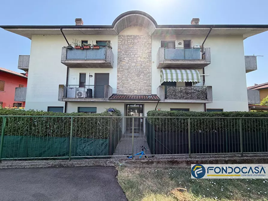 Immagine 2 di Appartamento in vendita  in via Eugenio Montale a Adrara San Martino