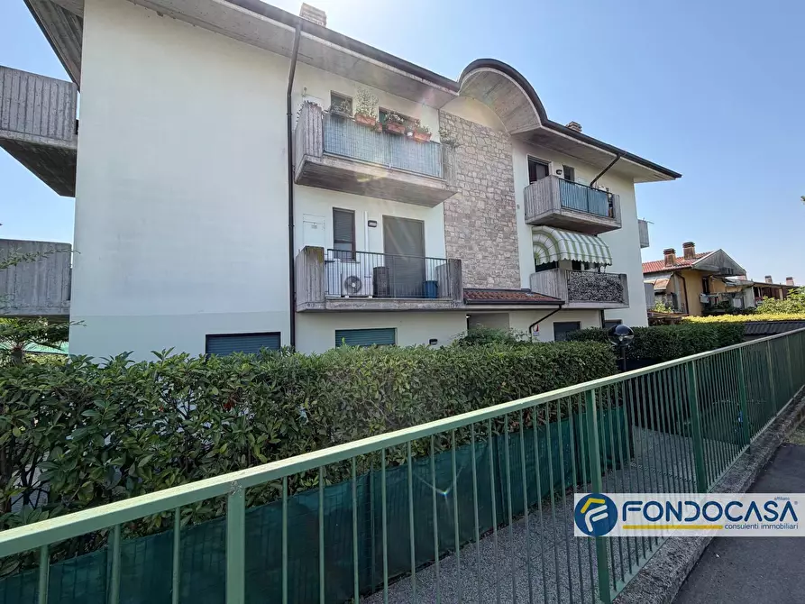 Immagine 1 di Appartamento in vendita  in via Eugenio Montale a Adrara San Martino