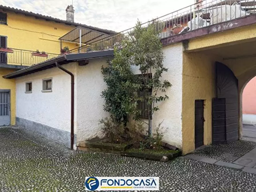 Immagine 3 di Appartamento in vendita  a Passirano
