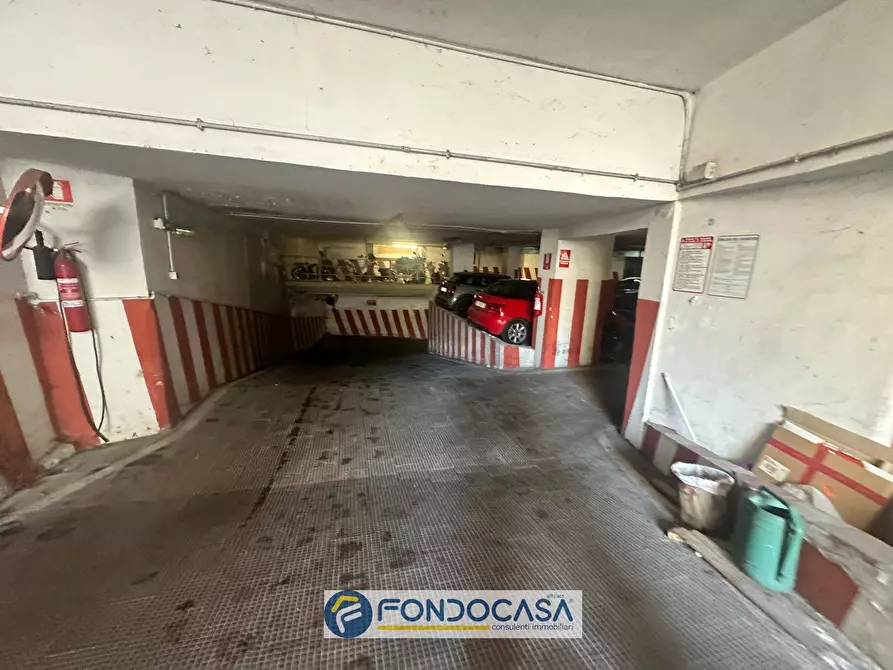 Immagine 7 di Box auto in vendita  a Salerno