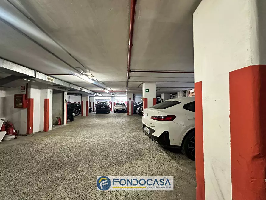 Immagine 8 di Box auto in vendita  a Salerno