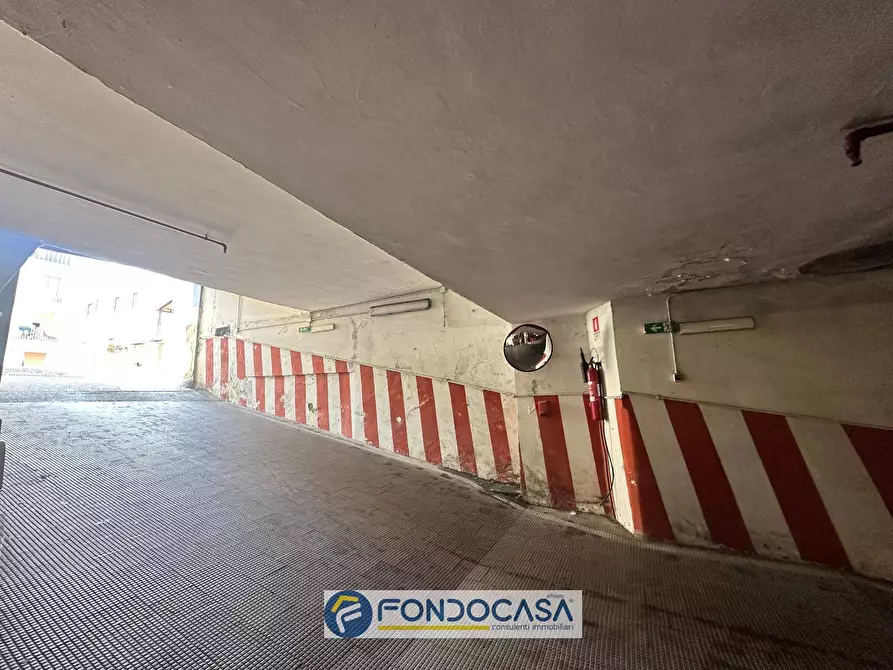 Immagine 9 di Box auto in vendita  a Salerno