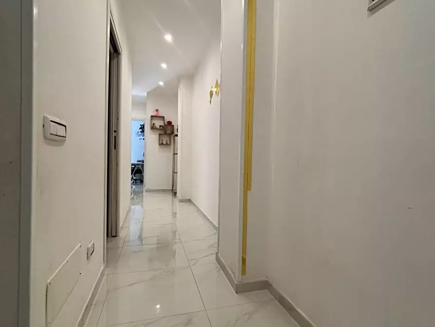 Immagine 4 di Appartamento in vendita  in Via Rocco Galdieri a Salerno