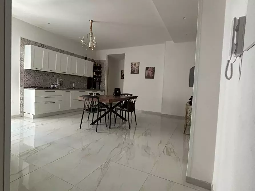 Immagine 1 di Appartamento in vendita  in Via Rocco Galdieri a Salerno