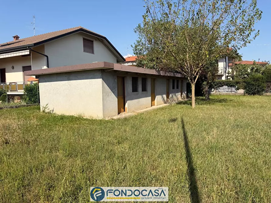 Immagine 1 di Terreno residenziale in vendita  snc a Calcinate