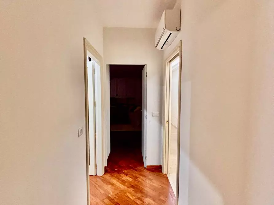 Immagine 4 di Appartamento in vendita  in via atellana a Aversa