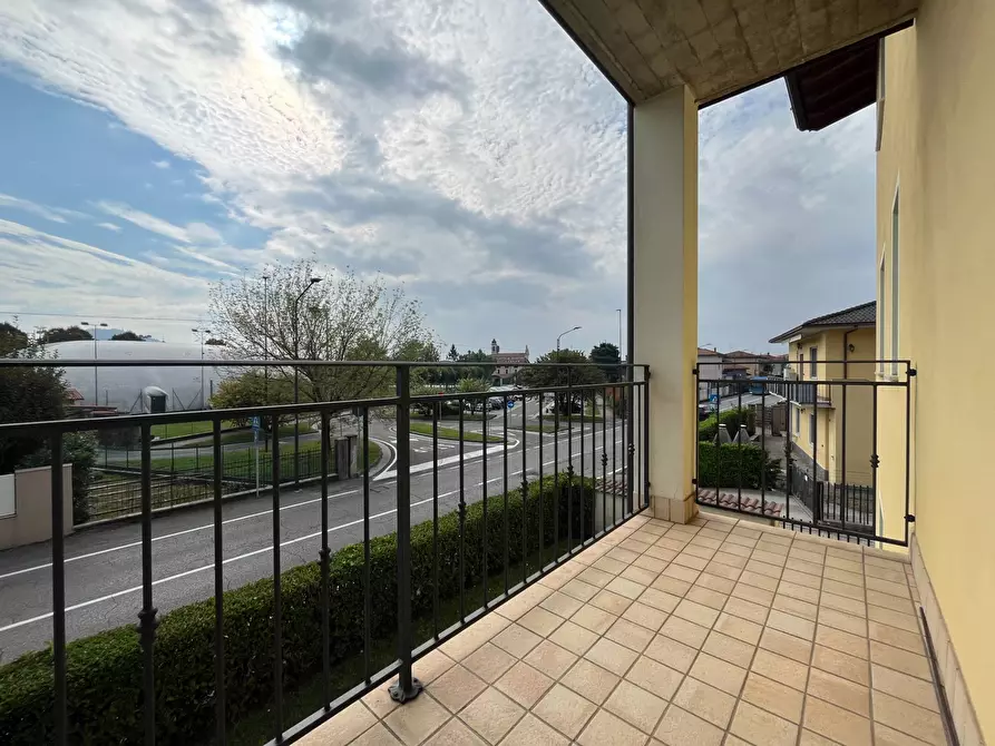 Immagine 8 di Appartamento in vendita  in via trieste a Palazzolo Sull'oglio