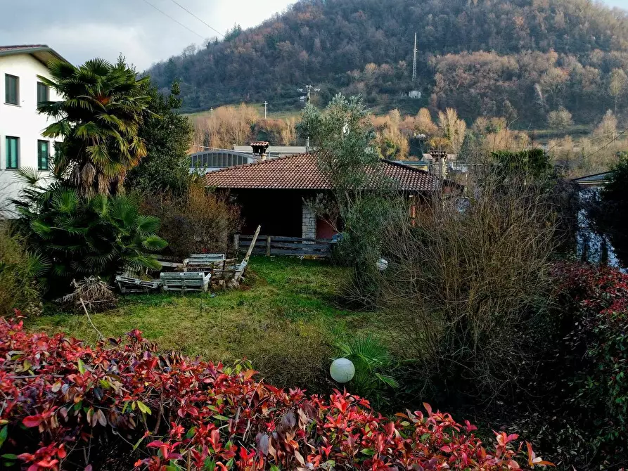 Immagine 1 di Villa in vendita  in VIA NAZIONALE 14 a Adrara San Martino