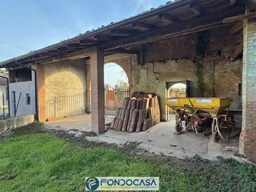 Immagine 3 di Rustico / casale in vendita  a Rovato