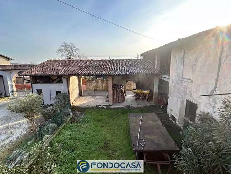 Immagine 4 di Rustico / casale in vendita  a Rovato