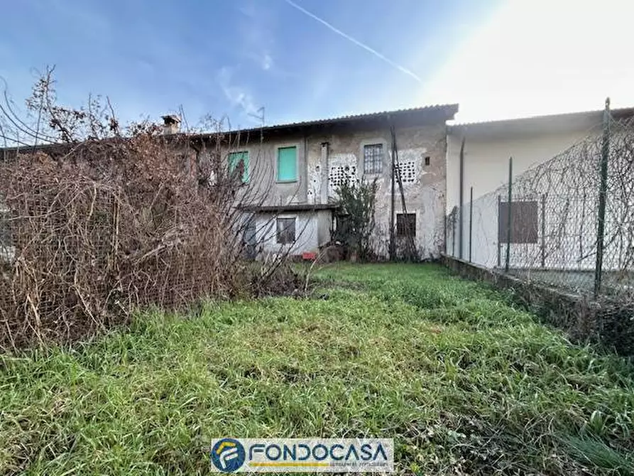 Immagine 9 di Rustico / casale in vendita  a Rovato