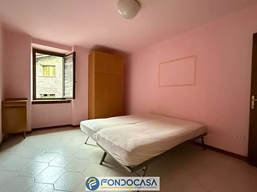 Immagine 11 di Appartamento in vendita  a Breno