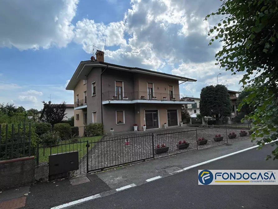 Immagine 9 di Casa semindipendente in vendita  a Cimbergo