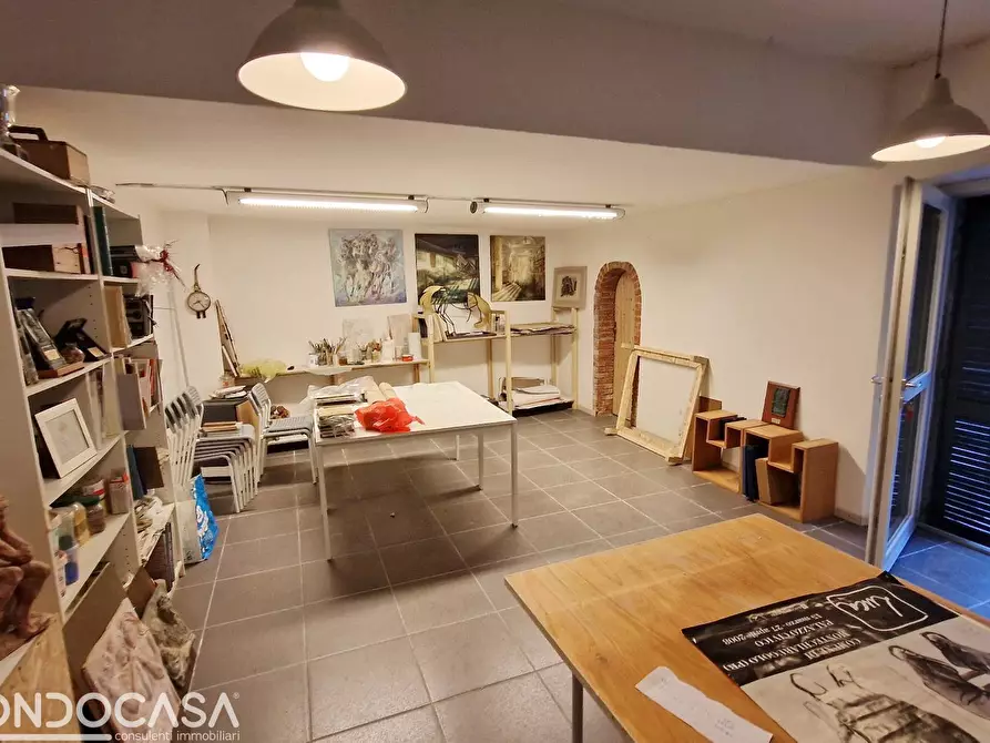 Immagine 6 di Magazzino in vendita  in piazza san rocco 2 a Como