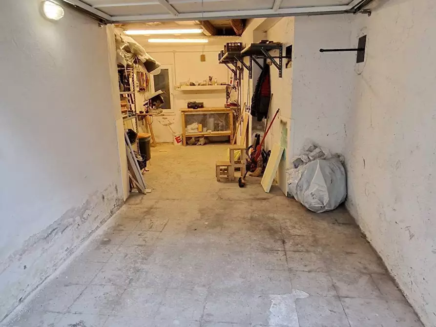 Immagine 3 di Magazzino in vendita  in piazza san rocco 2 a Como