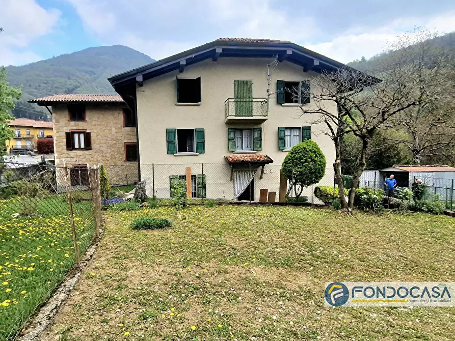 Immagine 4 di Casa indipendente in vendita  in VIA VALLE BREMBANA 4 a Ardesio