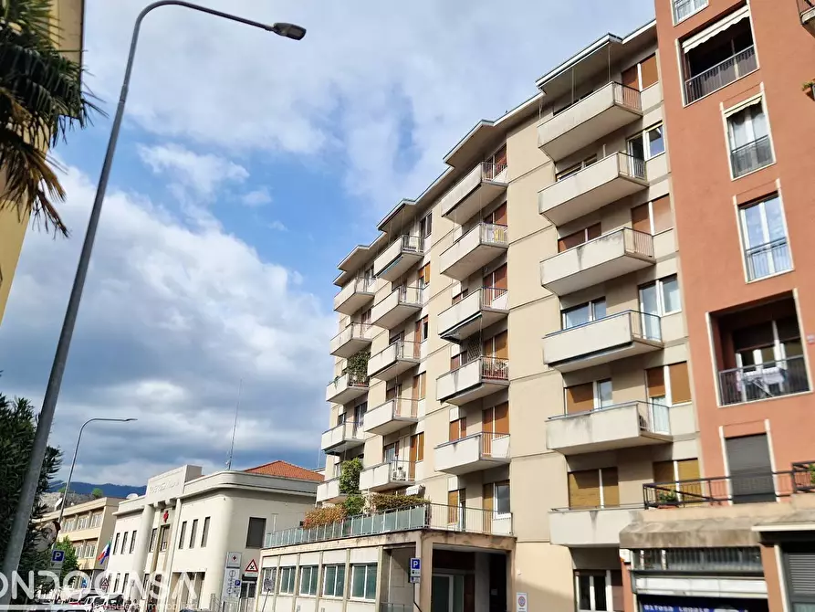 Immagine 1 di Appartamento in affitto  in via italia libera 13 a Como