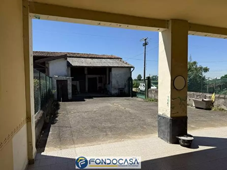 Immagine 9 di Rustico / casale in vendita  a Adro