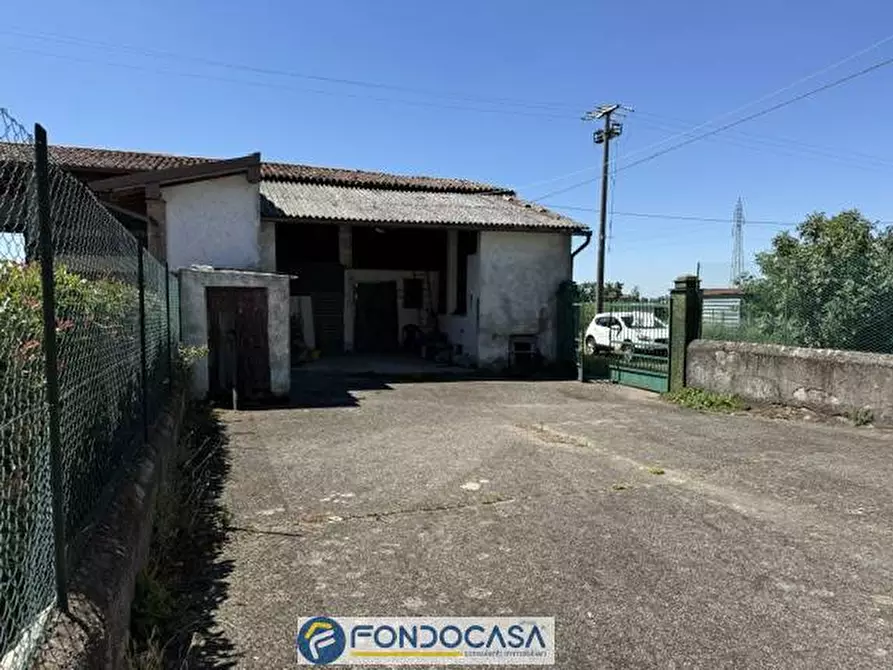 Immagine 3 di Rustico / casale in vendita  a Adro