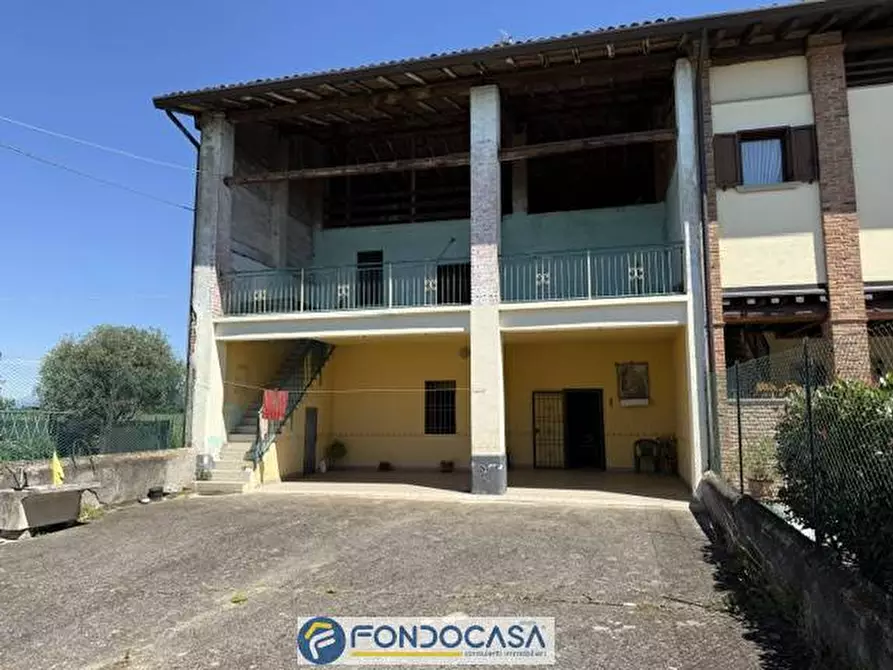 Immagine 2 di Rustico / casale in vendita  a Adro