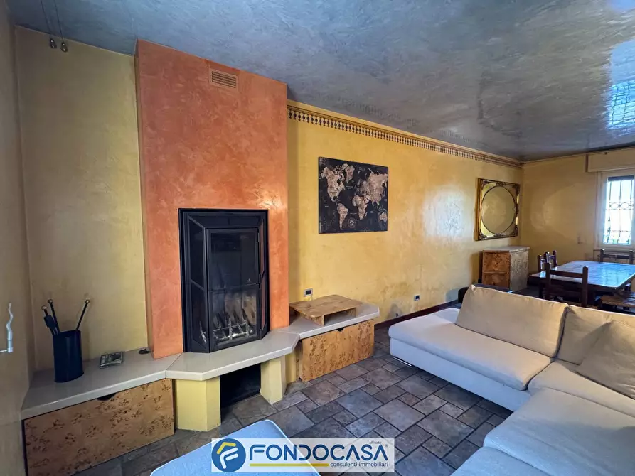 Immagine 6 di Villa in vendita  a Travagliato