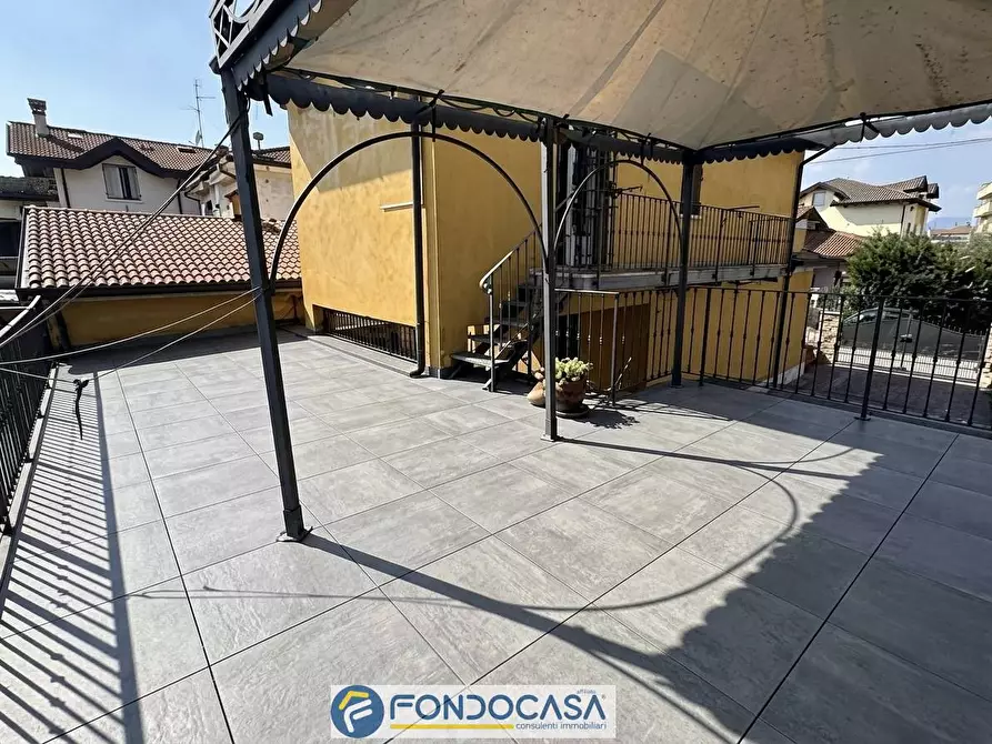 Immagine 26 di Villa in vendita  a Travagliato