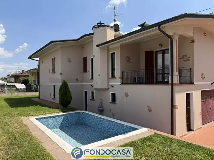 Immagine 4 di Villa in vendita  19 a Travagliato