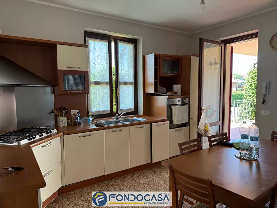 Immagine 12 di Villa in vendita  19 a Travagliato