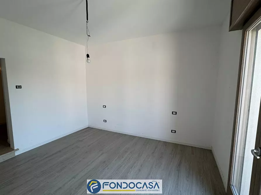 Immagine 10 di Appartamento in vendita  a Cologne