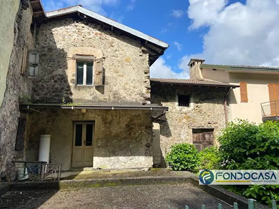 Immagine 1 di Appartamento in vendita  snc a Zogno